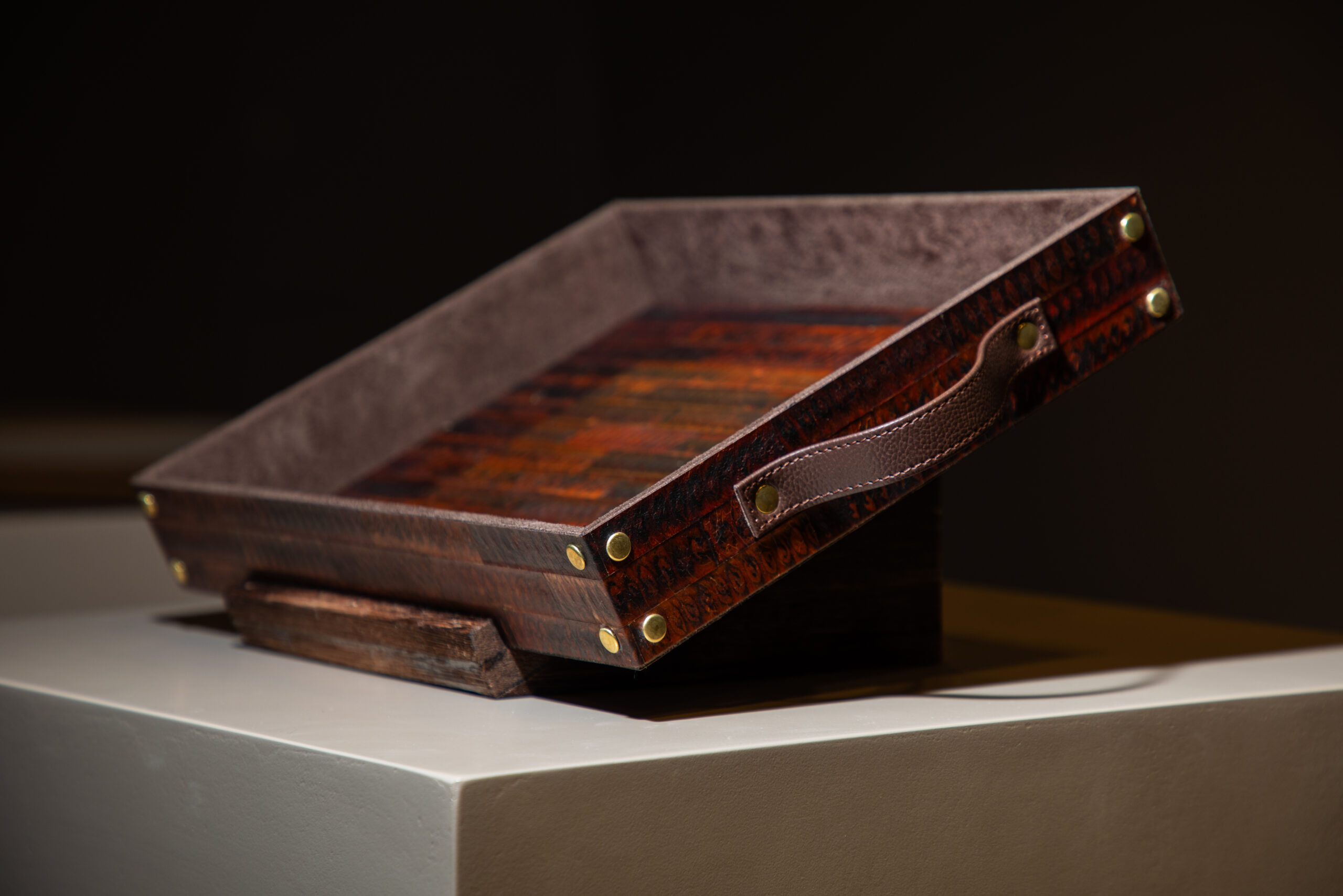 Hadara Magazine article on Leukeather sustainable material